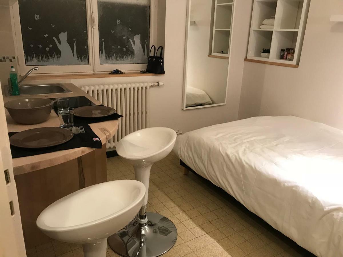 Studio 2 pers en vieille ville parking gratuit - by La Source d'OrFée Boulogne-sur-Mer Exterior foto